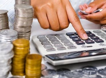 FM izveidojusi «Algas kalkulatoru» darba algas aprēķinam 2025.gadā pēc plānotajām nodokļu izmaiņām