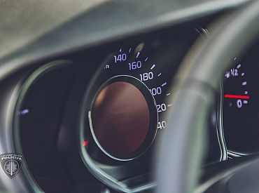 Общественный транспорт — фу? Почти половина жителей Латвии хотят купить автомобиль