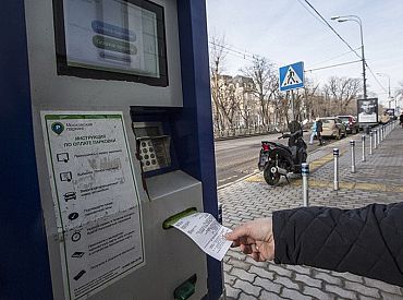Vāc parakstus par obligātu brīdinājumu nosūtīšanu pirms stāvvietas soda piemērošanas