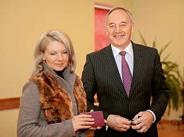 Экс президент Берзиньш признался, что был бы готов поучаствовать в любовном шоу