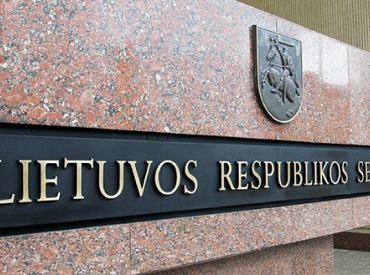 Lietuvā izsludina valsts mēroga karantīnu: slēdz robežas