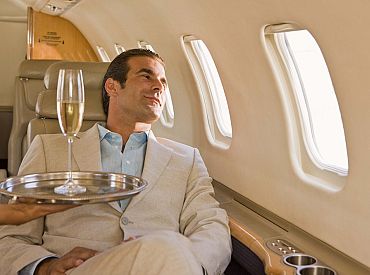 Состояние миллиардеров в мире достигло рекордной отметки: кто эти люди?