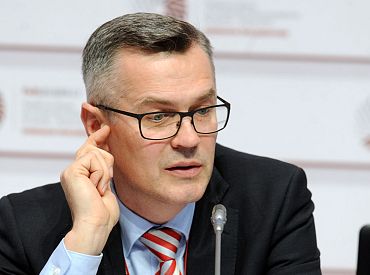 Latkovskis: Dubultpilsonības piešķiršana ukraiņu bēgļiem Latvijā nozīmētu Ukrainas zaudējumu karā