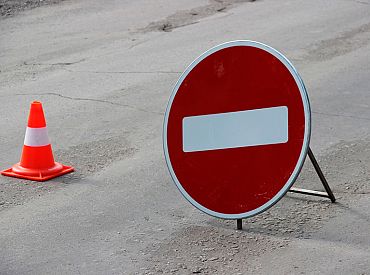 Тяжелая авария на шоссе в Лиепаю: дорога полностью заблокирована, есть погибшие (ФОТО)