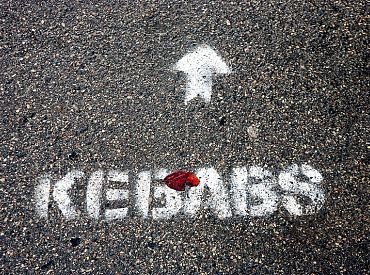 «Моя дочь наверняка не единственная!» Отец рассказал как работник кебабной знакомился с малолетней девочкой