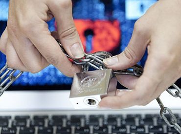 ZZ Dats» piemērots 300 000 eiro sods par pērn notikušo pašvaldību datu noplūdi, bet vietvarām izteikti rājieni