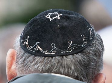 Saeima otrajā lasījumā atbalsta likumprojektu par labas gribas atlīdzinājumu ebreju kopienai