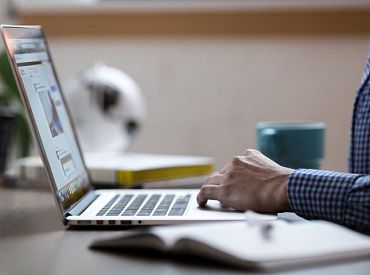 Nomaina valsts pārvaldes pakalpojumu portāla «latvija.lv» domēnu