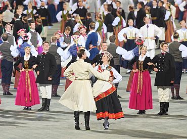 Rīgas domes deputāti aicina šogad nerīkot Skolu jaunatnes dziesmu un deju svētkus