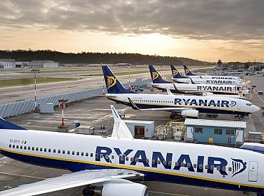 «Ryanair» pabeigusi lidmašīnu bāzes izveidi lidostā «Rīga»