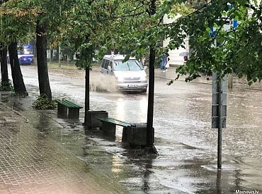 Trešdien daudzviet īslaicīgi līs un ducinās pērkons