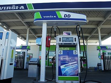 «Virši»: Iedzīvotāji ierobežojumu laikā degvielas uzpildes stacijas vakaros primāri izmanto pārtikas iegādei