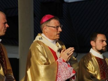 Arhibīskaps Stankevičs svētkos novēl katram atrast mieru