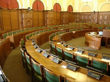 Arī Saeimas vēlēšanās iepriekšējā balsošana notiks visos iecirkņos un ilgāk