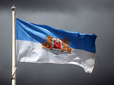 Politologs: Iedzīvotāji neizprot jēgu parakstu vākšanai par pašvaldību ārkārtas vēlēšanu regulējuma referendumu