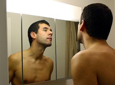 Rīdzinieki līdz aprīļa beigām bez maksas var nodot bojātus spoguļus