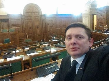 Kaimiņa saslimšanas ar Covid-19 dēļ SPKC izmeklēs visus Saeimas deputātus