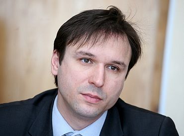 Raidījums: Brandavs atzinies kukuļa apsolīšanā Ušakovam