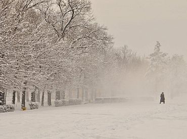 Vakarā un naktī valsts dienvidaustrumos ilgstoši snigs
