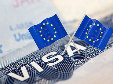 Latvija pārtrauks izsniegt vīzas Krievijas pilsoņiem