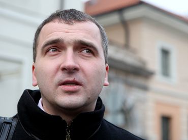 Bijušo KNAB vadītāju Vilnīti tiesā par 135 000 eiro kukuļa piesavināšanos