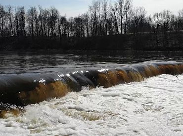 Нечего за рыбой бесплатно подсматривать: Кулдига планирует брать с туристов деньги