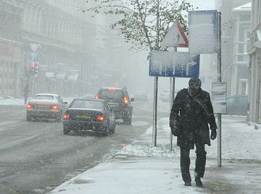 Trešdien gaidāms lietus un sniegputenis, vietām nokrišņi būs stipri