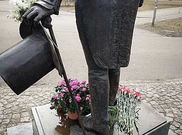 «Пушкин, бесспорно, наказан невинно»: Александр Генис о рижском памятнике