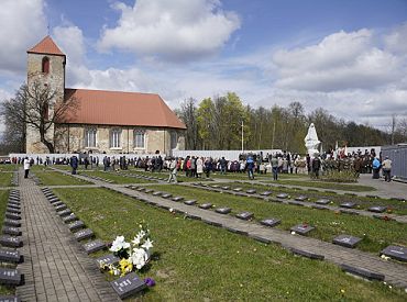 Saeimas komisija atbalsta likumu par Lestenes baznīcas un memoriāla ilgtermiņa saglabāšanu