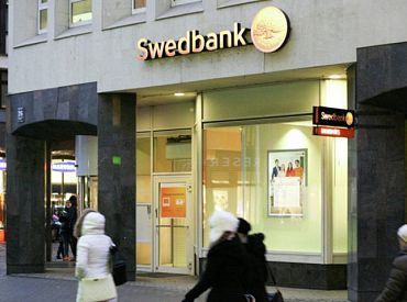 «Swedbank» komisijas maksu pensiju otrajam līmenim samazinājusi līdz 0,27-0,3%