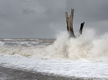 Ceturtdien pūtīs brāzmains ziemeļu vējš, nokrišņi gaidāmi galvenokārt valsts austrumos