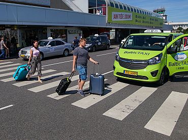 В мировом рейтинге аэропортов Рига значительно уступает Таллинну и Вильнюсу. Что не нравится у нас пассажирам?