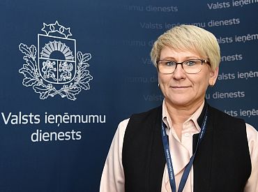 Jaunzeme: Dīkstāves pabalstus 500 eiro apmērā saņēma arī personas, par kurām nekad nemaksāja nodokļus no šādas summas