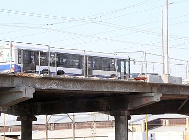 Par saistību nepildīšanu Deglava pārvada uzturēšanā lauž līgumu ar «Kauno tiltai»