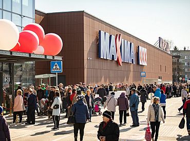 «Maxima» veikalos divos vasaras mēnešos nodarbināti 254 jaunieši