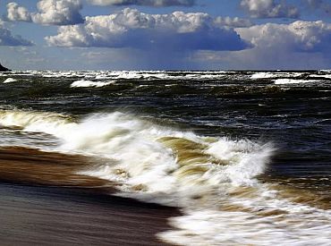 Naktī uz pirmdienu dažviet Vidzemē sagaidāms slapjš sniegs