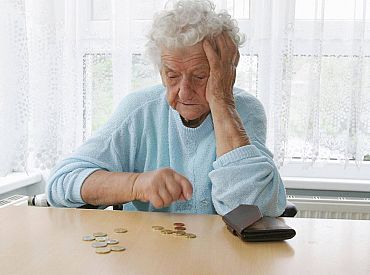 Rīgā septembrī turpināja samazināties mazturīgo personu skaits