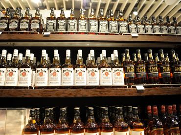 Veselības ministrija iebilst pret alkohola tirdzniecību internetā