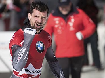 Martins Dukurs uzvar Sanktmoricā, atgūst līderpozīcijas skeletona sezonas kopvērtējumā