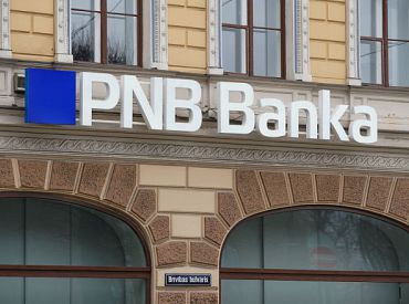 Prasību par 32 miljonu eiro piedziņu no bijušajām «PNB bankas» amatpersonām turpinās iztiesāt oktobrī