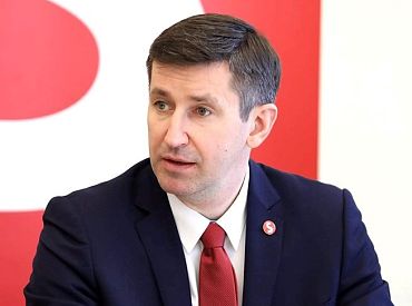 Ušakovs: Dombrovski no «Saskaņas» izslēdza nevis par brīvdomāšanu, bet par nepamatotu muļķību