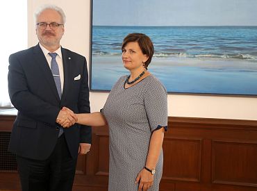 Prezidents: Izprotu lēmumu pieprasīt Viņķeles demisiju, bet viņas aizstājējam steidzīgi jāatrisina vakcinācijas jautājums