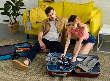 Сколько молодых латвийцев собираются уехать и в какие страны?