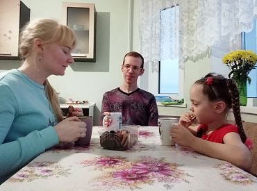 Предлагают отказаться от переноса выходных и двойной оплаты за работу в праздник; кто посмел?