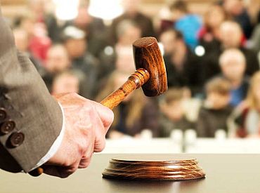 На аукцион выставлены 210 особенных кресел из кинотеатра «Spеlendid Palace»: почём? зачем?