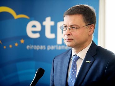 Siliņa: Valdība jau rīt varētu lemt par Dombrovska virzīšanu eirokomisāra amatam