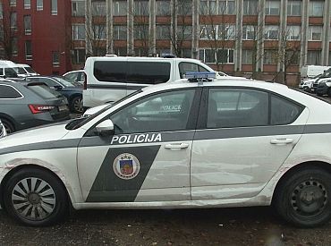 Vakar policija sākusi 24 lietvedības par ārkārtējās situācijas aizliegumu un ierobežojumu neievērošanu