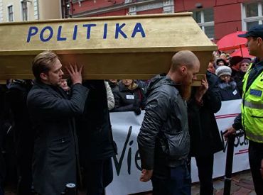 Русскому — бойкот! Латвийские партии отказываются от предвыборных дебатов
