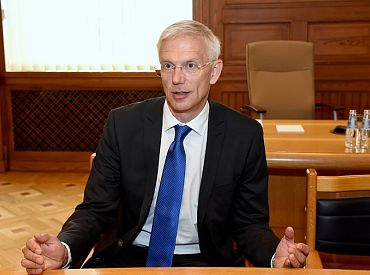 Kariņš: Termiņuzturēšanās atļauju izsniegšana pret ieguldījumu ir zaudējusi aktualitāti un būtu likvidējama