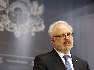 Valsts prezidentam nav viennozīmīga viedokļa par parakstu vākšanu, pieprasot Saeimas ārkārtas vēlēšanas